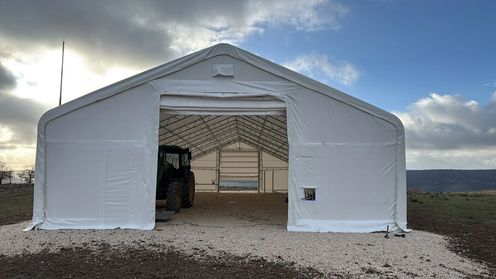 Tenda de Armazenagem 10 × 21,30 × 5,20 m